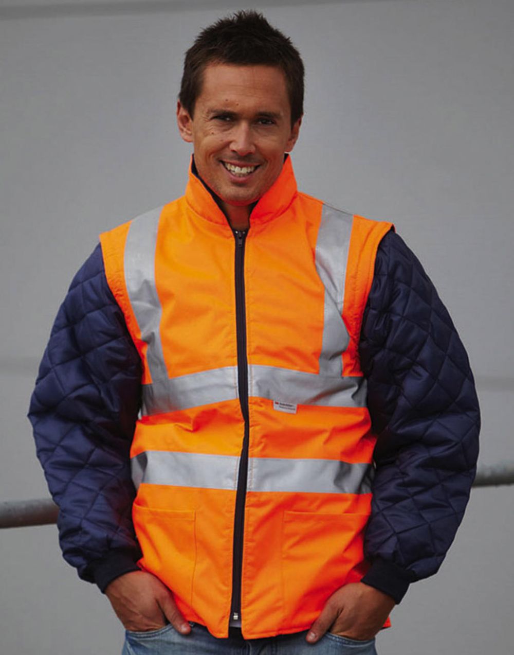Casacos de trabalho yoko fluo quilted jacket with zip off sleeves com publicidade imagem 1